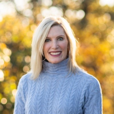 Wife to Vince, mom of 4, coffee connoisseur, Heath and Wellness lover, Jesus follower, OU and UNC