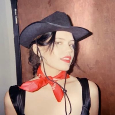 alliemic's profile picture. BLM | she/her