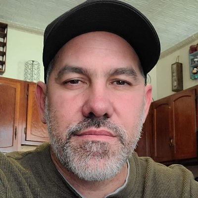 rocketseedd's profile picture. TimE iS oN yoUR siDe