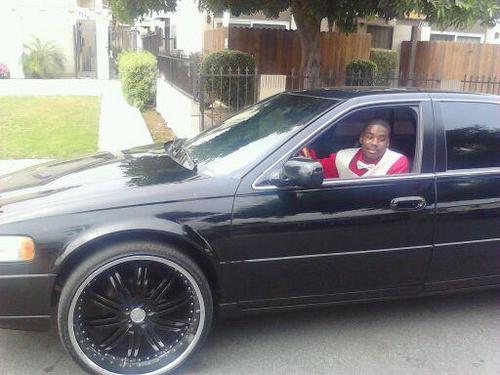 FLYguyBowBinox3's profile picture. 