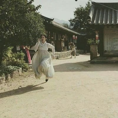 secretarea55's profile picture. ENFJ,
Positive Vibe Only ✌