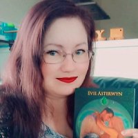 Evie Asterwyn | Author of The Star Kin Chronicles (@evieasterwyn) 's Twitter Profile Photo Evie Asterwyn | Author of The Star Kin Chronicles (@evieasterwyn) 's Twitter Profile Photo
