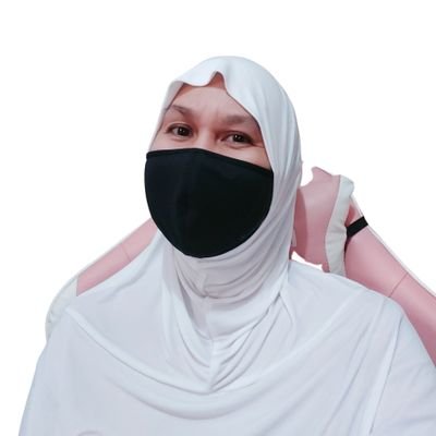 ayesharevert's profile picture. Ordinary revert. Nothing special.