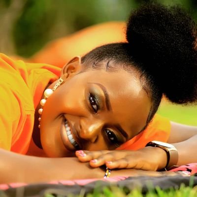 Woman of God🙏,
loves kids❤️,
Introvert 🤦🏼
lawyer to be,
Nature lover,
My IG.@jjudithiana.