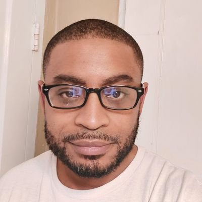 Hi, I'm Warren, a certifed movie buff and aspiring filmmaker. Here I'll talk about movies, shows and comics.