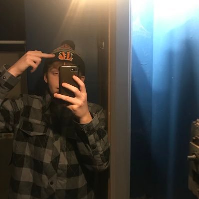 Mason22812's profile picture. likes baseball and watching YouTube