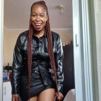 Nolukhanyo Reneilwe Mzozoyana (Laundry Girl)(@NMzozoyane) 's Twitter Profile Photo