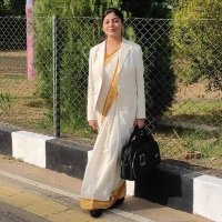 Srishti Jain, SDM (@sdm_srishtijain) 's Twitter Profile