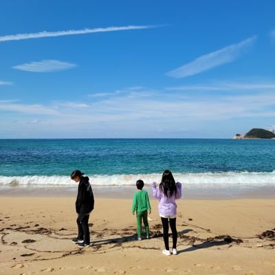 シンガーソングライター荒巻勇仁くん。
ASANAさん。青空(そら)ちゃん。hiroさん(Roomania)。川口拓万くん。応援してます。
📸写真撮るのが好きです📸
🤾♂️ハンドボール🤾♂️