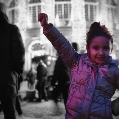 On peut trouver le bonheur même dans les moments les plus sombres. Il suffit de se souvenir d’allumer la lumière. AD