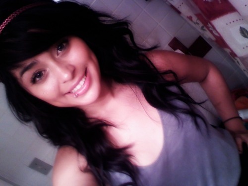 jazziethugita's profile picture. This shit is stupid.