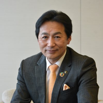 亀岡市長の桂川孝裕です。
亀岡の魅力は『トカイナカ』と言われるように自然が豊かで田舎のいい要素を残しながら京都や大阪神戸などの都市に近く、日本一の京野菜生産や亀岡牛があります。
日本一の京都サンガのスタジアムが有りアウトドアスポーツが楽しめる地です。