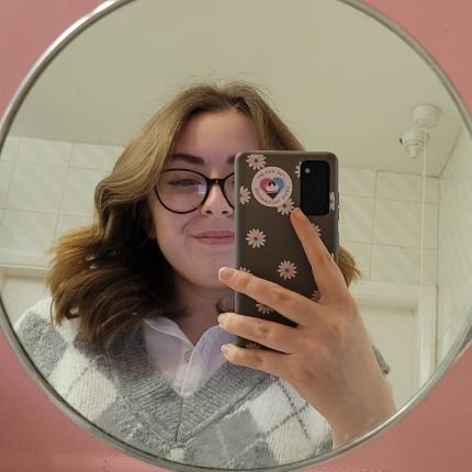 eveisshort_'s profile picture. BLM,
infj-t, she/they , i am pan 🏳️‍🌈,
gemini 27/05, i tweet sometimes