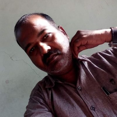 गंजल्या ओठास माझ्या धार वज्राची मिळू दे....