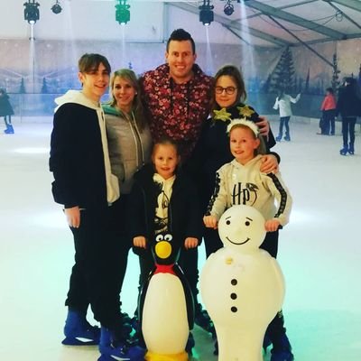 Father to Emelia & Isabelle 💗
Resilience advisor @wscc 🚒
Supporters Club Chairman @rocks1883 ⚽
Hits Cricket Balls for @aldwickcc 🏏
Sussex County FA Ref ⚽