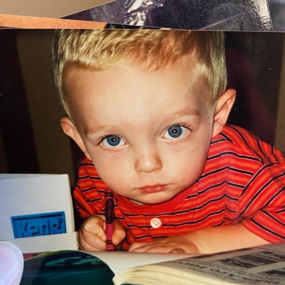 jayfay_4's profile picture. Feathered and lethal