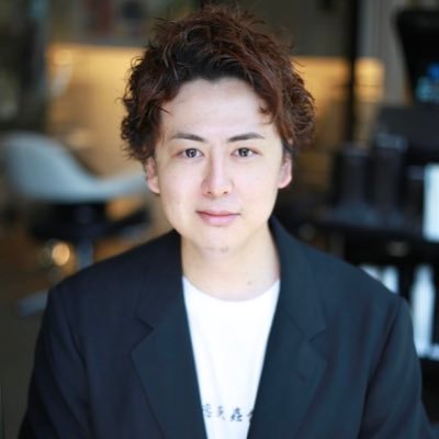 【日本で1番】スリムバランサーを使った髪質改善 してる美容師✂️ 東京でﾍｱﾒｲｸもできて土日も休める美容室4店舗運営 （株）KTSC取締役| ｲﾝﾃﾞｯｸｽ ｸﾞﾙｰﾌﾟGM |ARIMINO公認講師|匠のﾍｱｶﾀはこちら→ https://t.co/d2TChfHvyo