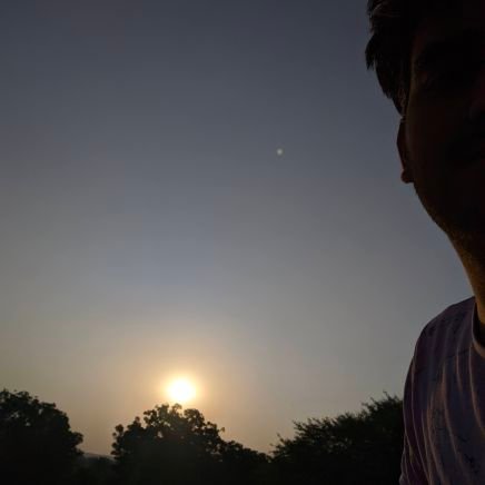 deskofnia's profile picture. Live like a child, Help like a stranger