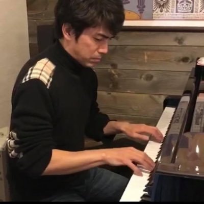 趣味はバドミントン☆奈良では佐保や鳥元からよく試合に出てました。奈良では2部で優勝することはできませんでした☆大阪府登録もして大阪でも試合に出ていました☆公園で大車輪やってます☆『シン✖︎バカ』出演『ウゴケバカワル』出演、NHKのど自慢〜おうちでパフォーマンス〜出演2回、特別賞受賞1回、ゆたぼんチャンネル奈良編出演