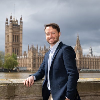 RaphaelGirard's profile picture. Senior Lecturer in Law @ExeterLawSchool | Comparative Constitutional Law | Formerly @LSELaw and @LawMcGill | Lawyer / Avocat (Québec)