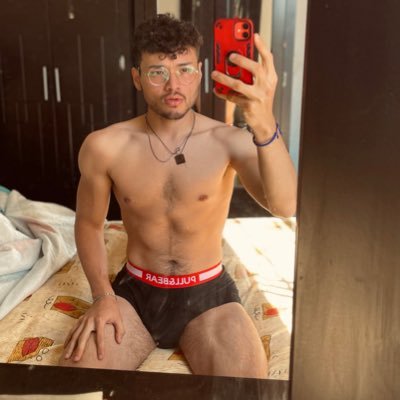 23 años. 🄸🄽🅃🄴🅁. 1.76 Nueva cuenta explorar todos los sentidos. instagram: georgemu13 .NO tengo cuenta de onlyfans✌🏼
@rizosaldoble