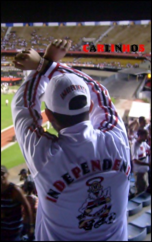 Não Paro de cantar até a voz acabar,São Paulo você é o meu amor ♫