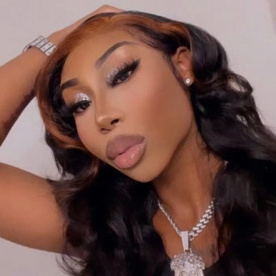 nibalenciaga's profile picture. Head Huncho Hoe! 🐐❤️‍🔥