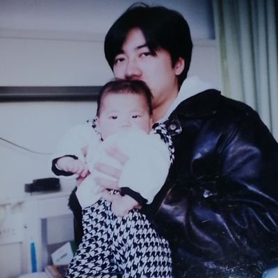 思い願えば叶うことを証明してみせる。
ネガツイでもポジツイでも中身は自分自身とある人への言葉　
写真は全てオリジナル
別れた娘に逢えることを信じて…
愛理は今なにしてますか？…これがTwitter始めた動機　
別垢で「おざきかつみ@katsumiozaki」があります。そちらは言葉ツイです