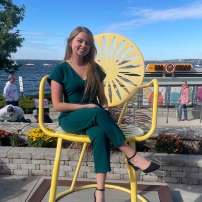 @WXOW Midday Producer | UW-Madison ‘18 | Wannabe Popstar