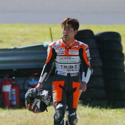 元WGP125ライダー、現在ブリヂストン2輪モータースポーツ担当しています。
全日本RR·MX·JNCC etc.
色々なレース現場やイベントに出没します。
1996 全日本RR GP125チャンピオン
1997～2003 WGP125クラス参戦
無言フォロー失礼します😌