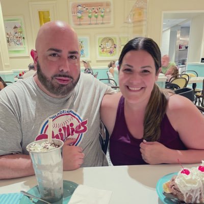 dawn_devito's profile picture. • wife • dance mom • animal lover