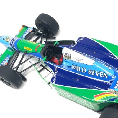 カーモデル(特に20世紀のF1)が大好物の出戻りモデラーです(`・ω・´)ゞ 1/20ではDriver's Champion年表、1/43ではGerhard Berger優勝マシンコンプを目指して牛歩製作中♪