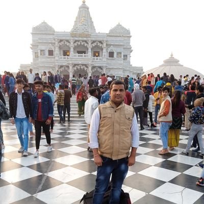 Ankitrocking226's profile picture. मत सोच की तेरा सपना क्यों पूरा नहीं होता,
हिम्मत वालों का इरादा कभी अधूरा नहीं होता,
जिस इंसान के करम अच्छे होते है,
उसके जीवन में कभी अँधेरा नहीं होता।