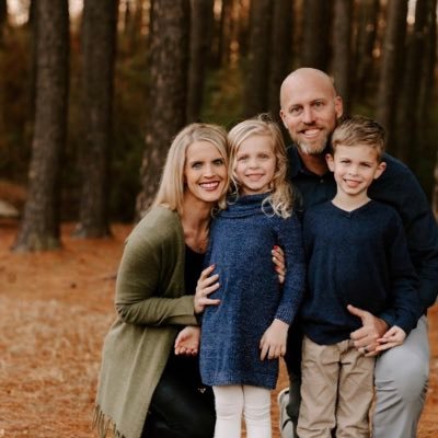 Astate Track & Field ASST Coach PV, HJ & Multis for the last 15+ years- Love my wife Kelli & kids Levi & Lexi! “Whatever you are, be a good one.” -Lincoln