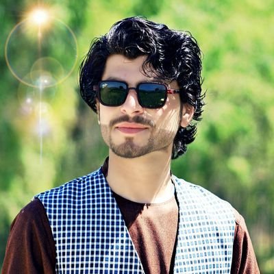 Hikmat220's profile picture. 