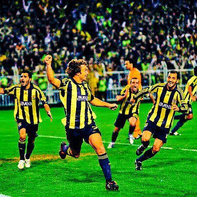 Evli ve mutlu ...#FENERBAHÇE #1907 ATATÜRK ve FENERBAHÇE sevdalısı herkes GT edilir...RTE sevdalıları takip etmesin lütfen.Aykutçu da değilim,Azizci de ...