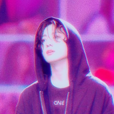 ♡ There is no need to run without even knowing the reason ♡
BTS || she/her || my moa stan acc: @mashnik_txt