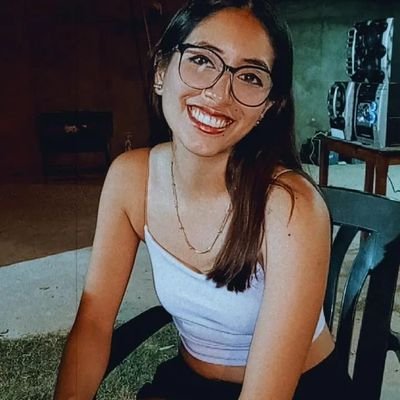 CynthiaVazquez7's profile picture. No quiero que pase un día sin reírme ❤️
✨Cocino para sobrevivir, a veces tengo suerte y me sale bien. ✨