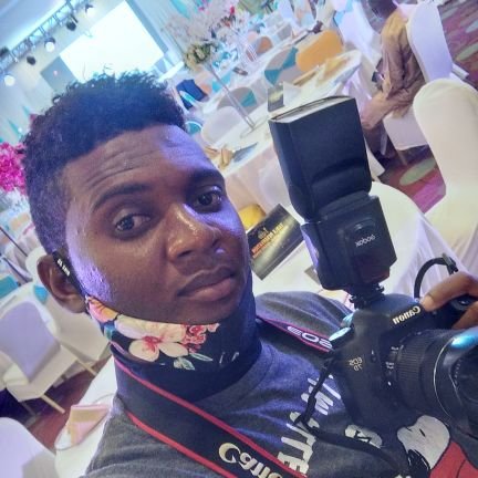 💼| Goal Getter || ICT Tech 
💭| Art || 📸 ||| ✈️🌍
🎬| Video Editor. #EditorInMaking 💪
Life is more easier when we go straight to the point.
#BigBoywithBigGOD