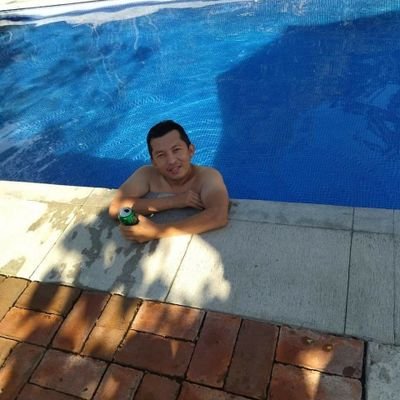 pakofcc's profile picture. El conocimiento protege, La ignorancia te pone en peligro.
Libros + Programación + Cerveza + Irreverencia + Grosero = Mi Vida