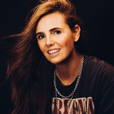 susanapchaves's profile picture. Captain-in-Chief & publisher #MirandabySapo #BeautyAirlines / former VoguePT BeautyEditor. Loves creams, perfumes and airplanes. Obama follows me, go figure.