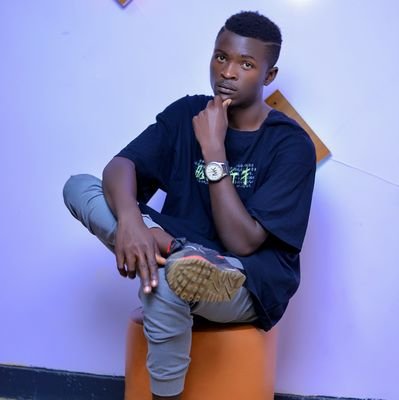 oneyonesmus's profile picture. @let's talk about it ✌️✍️🤟