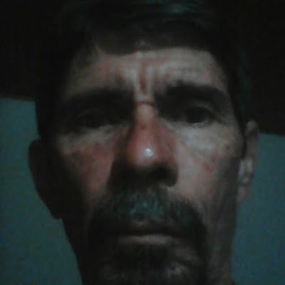Pensionado y feliz de la vida, de derecha.l