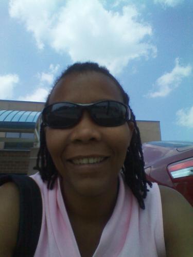 DOBiz26's profile picture. Hopelessly positive optimist trying to keep my sanity!!! Answering all