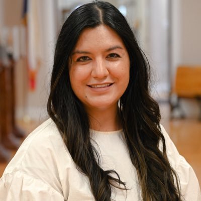 MrsMannyPardo's profile picture. Instructional Coach | RISD | wife | boy mama | SLU alum 💙| Target, Books & Coffee obsessed |