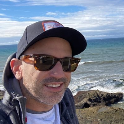 A dad with a couple of good startups in my past. longtime indie hacker & current Chief Innovation Officer @ eXp