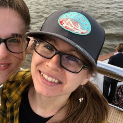mellow_elena's profile picture. 🌸 Manga translator, exploring a parallel career in coding. Using this account for #100DaysOfCode! 💻