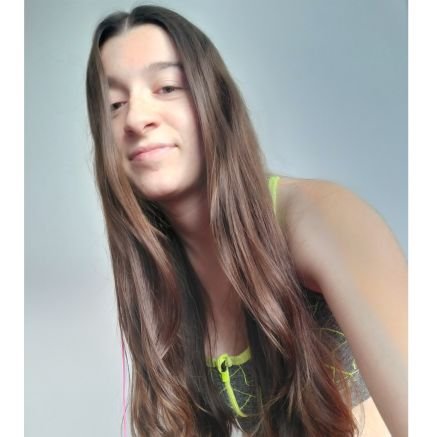 Estudiante de Biotecnología
Egresada del LMGR
Instagram: nazaa_rl