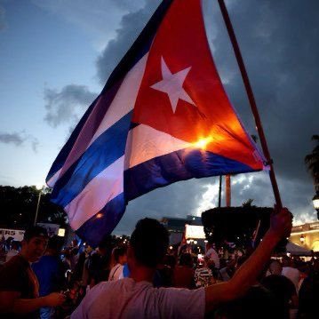 Anticomunista Abajo la narco dictadura Castrocanel #soscuba No más represión 🇨🇺 Viva cuba libre🕊🌹