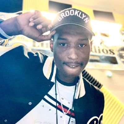 Content Creator | Entrepreneur | Business Owner
Host of SUBSCRIBER podcast (coming soon)
Executive Producer of Authentic Radio 🎙🎧
#SkyIsTheLimitStudios